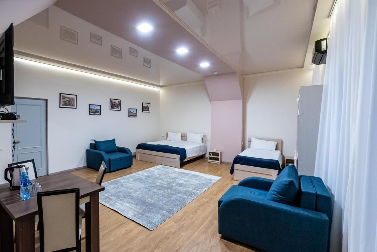 Tiflis Hotel エクステリア 写真