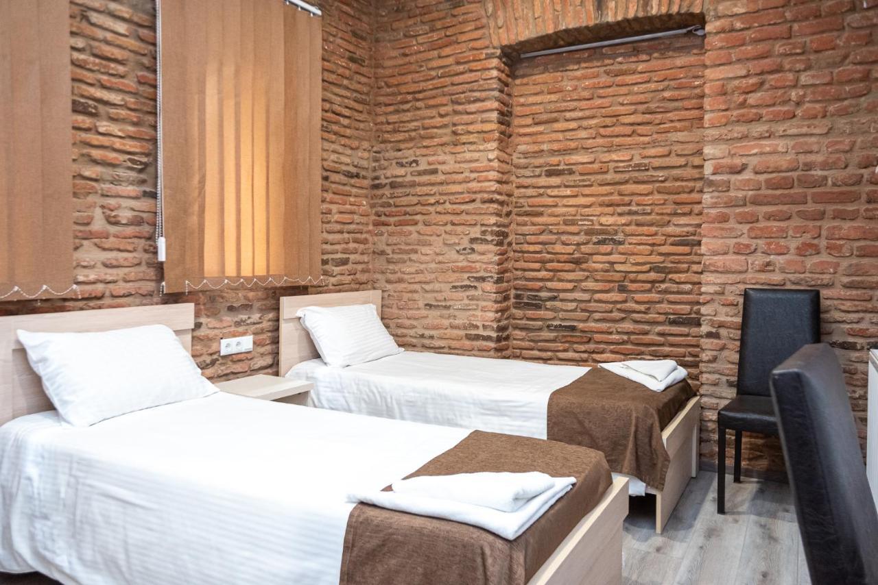 Tiflis Hotel エクステリア 写真