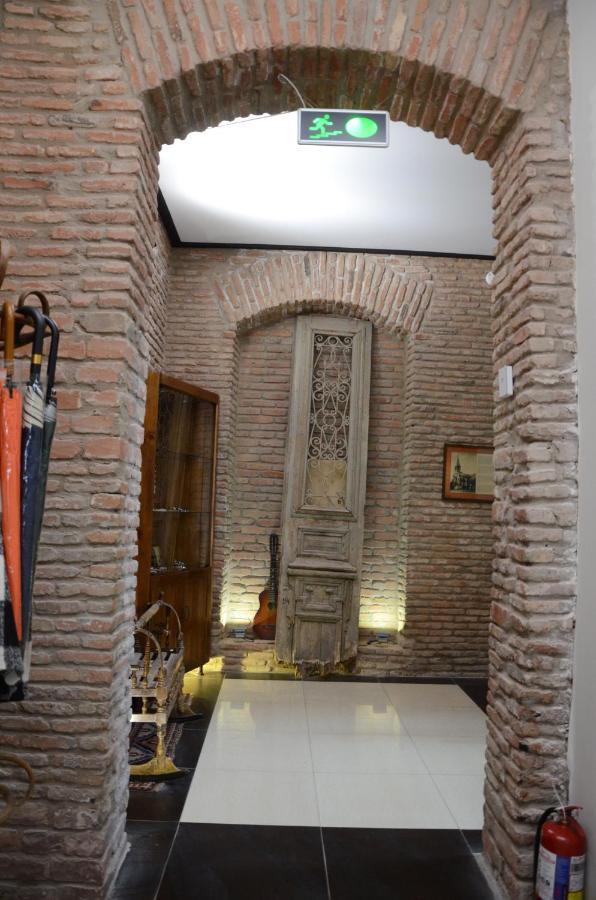 Tiflis Hotel エクステリア 写真